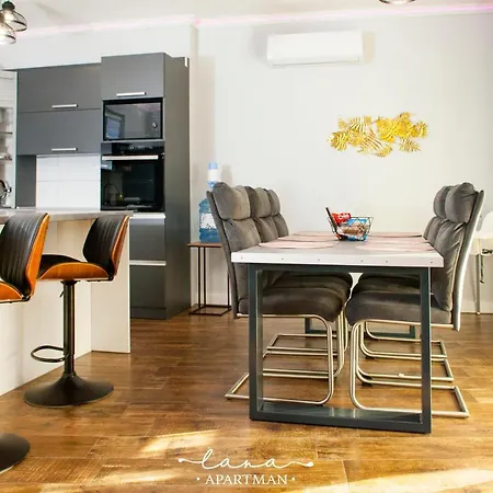 Lana Apartman Makó